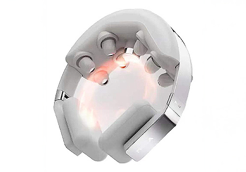Design Awards Winner - Gewei Ling - MOZA Neck Smart Neck Massager